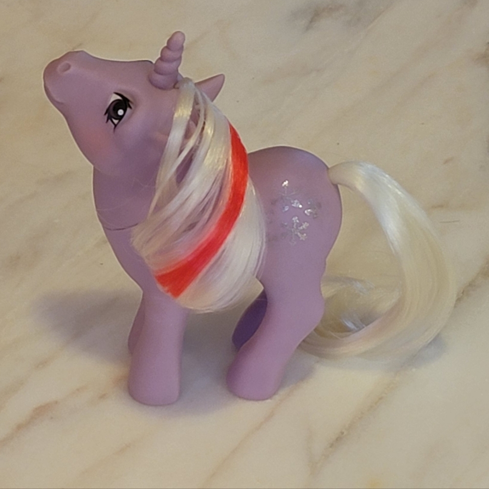 ❄️Vintage 1984 My Little Pony Purple Unicorn with Colorful Mane
